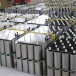 យើងត្រឡប់ទៅធ្វើការវិញ។